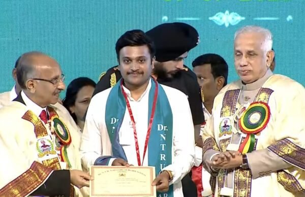 Dr. Goli Sri Charan receiving Gold Medal